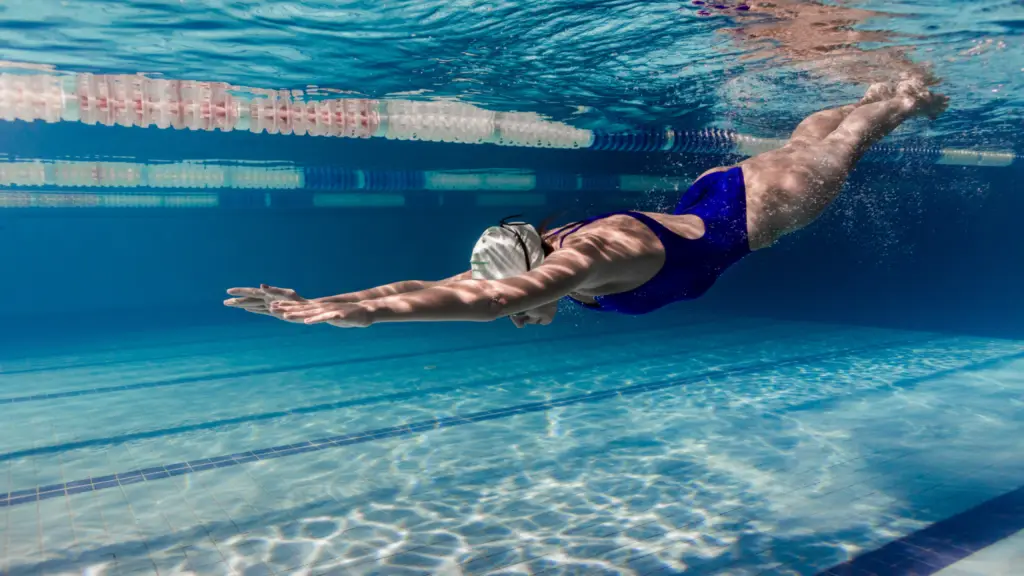 Thermalsole-Schwimmen im GESUNDWERK Bad Salzuflen